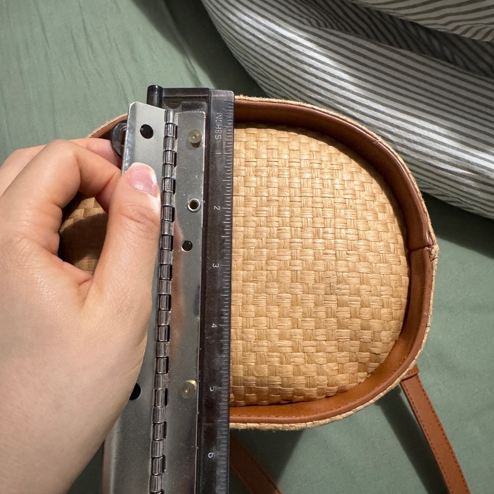 Forever 21 Woven Bucket Bag - Picture 9 of 10